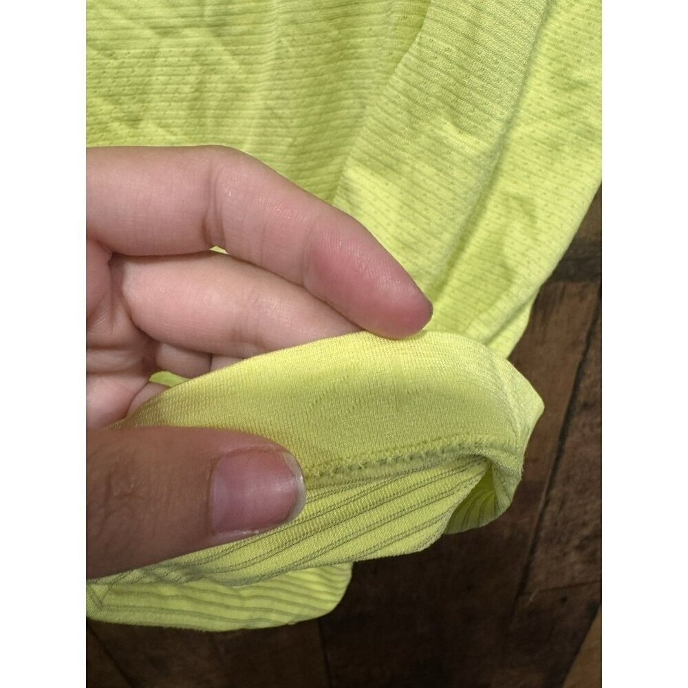 Lululemon Swiftly Tech Racerback Short Yellow Size 12 EUC - Picture 3 of 3